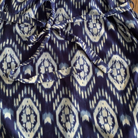 Patterned Shift Dress - Picture 5 of 6